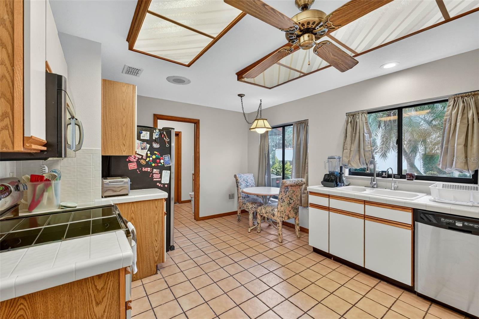 Image 17 of 65 For 2613 Sunburst Court