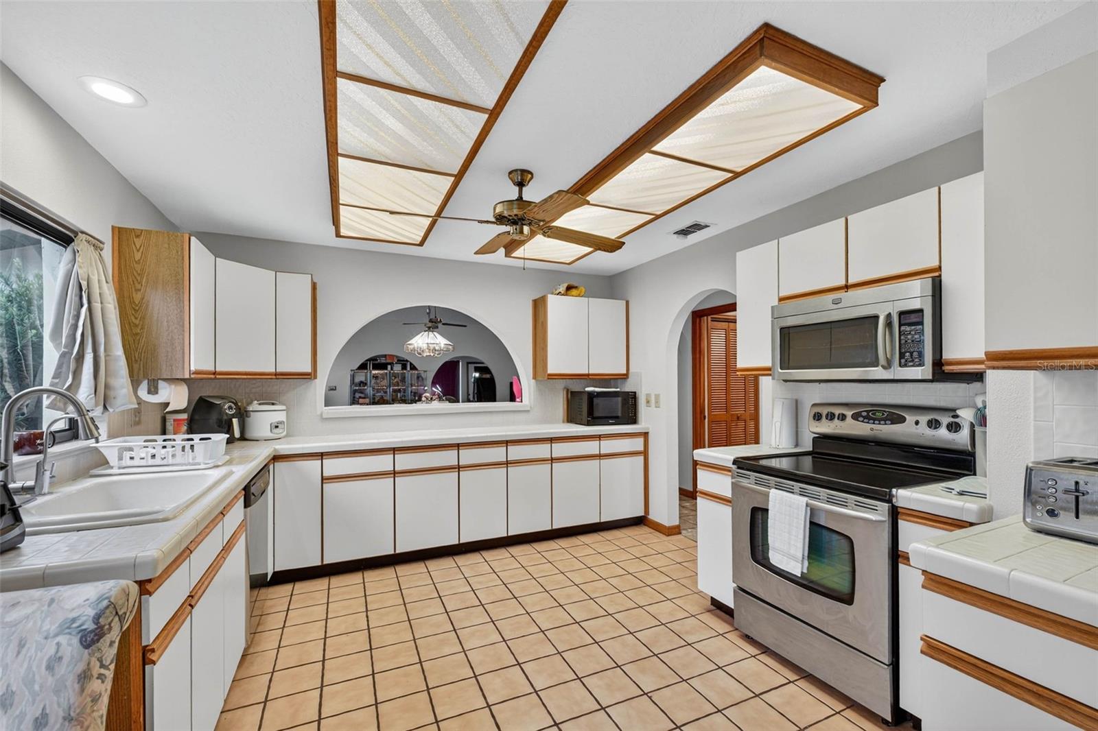 Image 20 of 65 For 2613 Sunburst Court