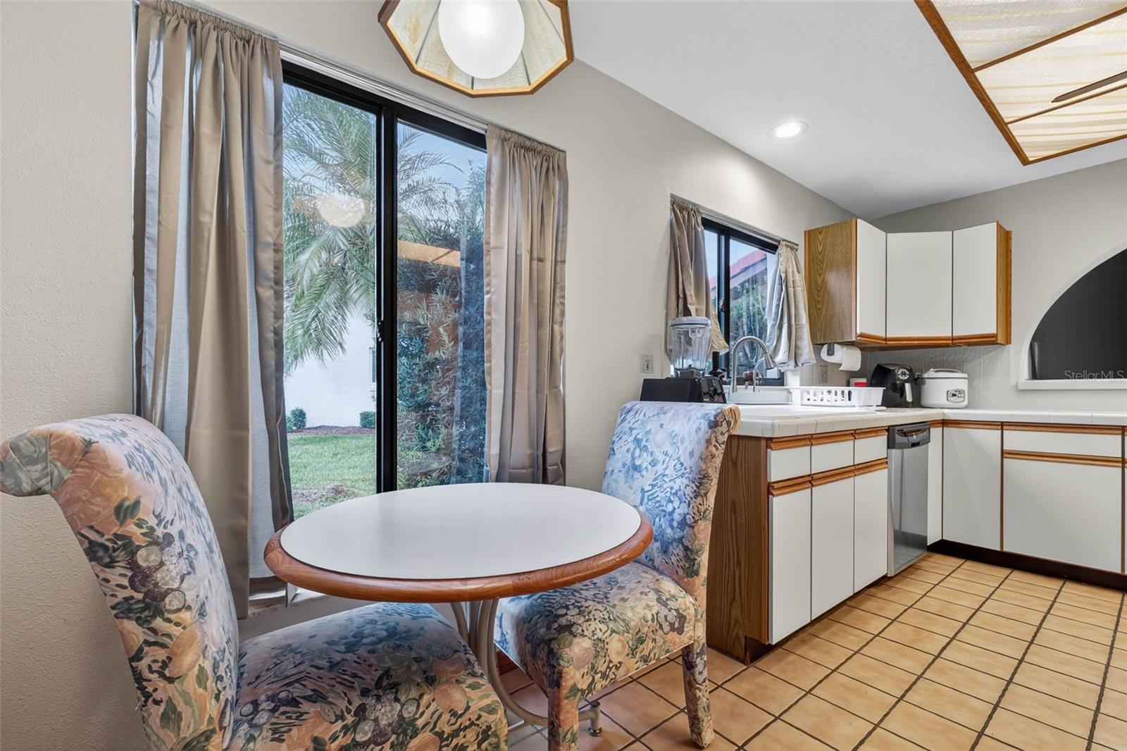 Image 21 of 65 For 2613 Sunburst Court