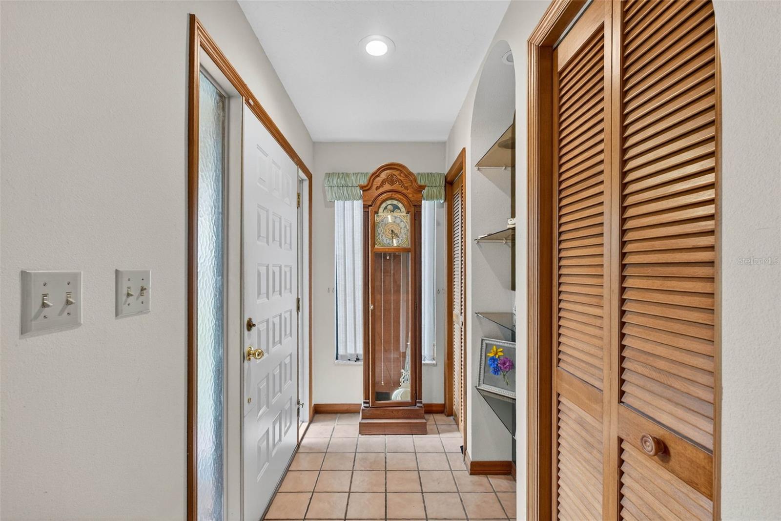 Image 6 of 65 For 2613 Sunburst Court