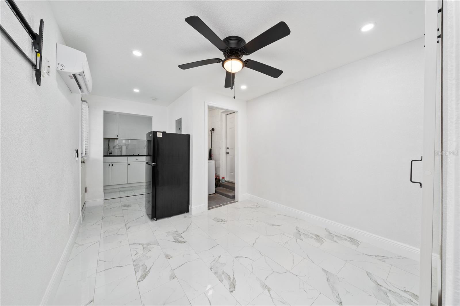 Image 24 of 29 For 635 Yucatan Drive