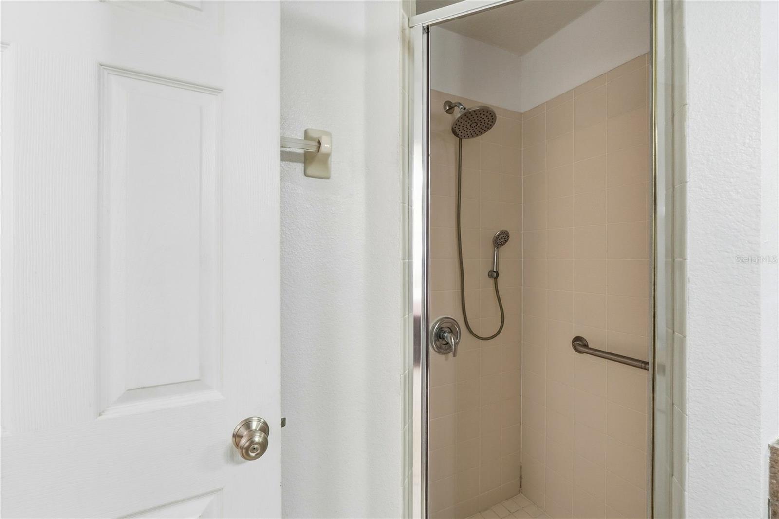 Image 23 of 44 For 904 San Carlos Way