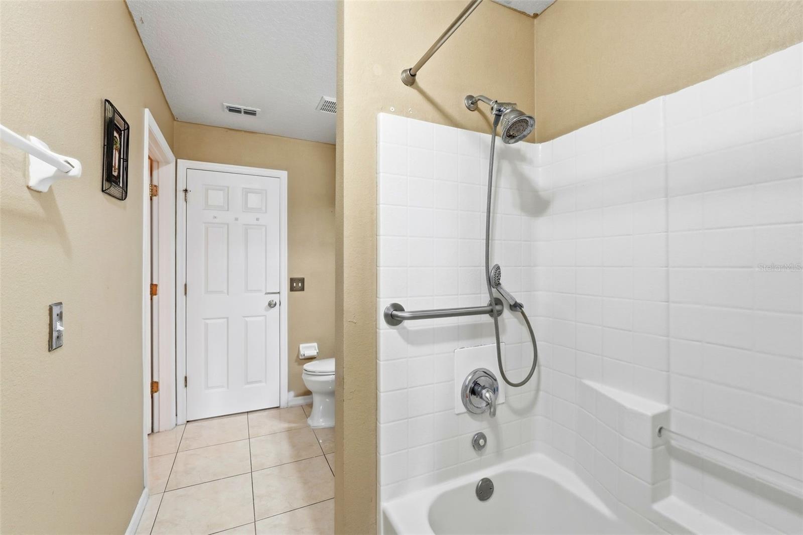 Image 27 of 44 For 904 San Carlos Way