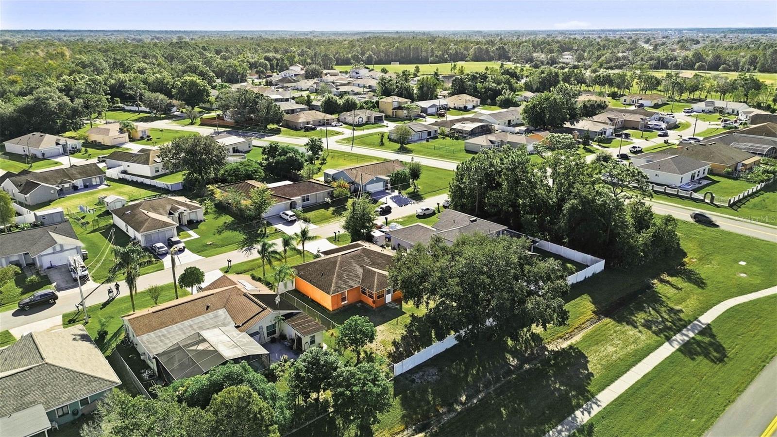 Image 39 of 44 For 904 San Carlos Way