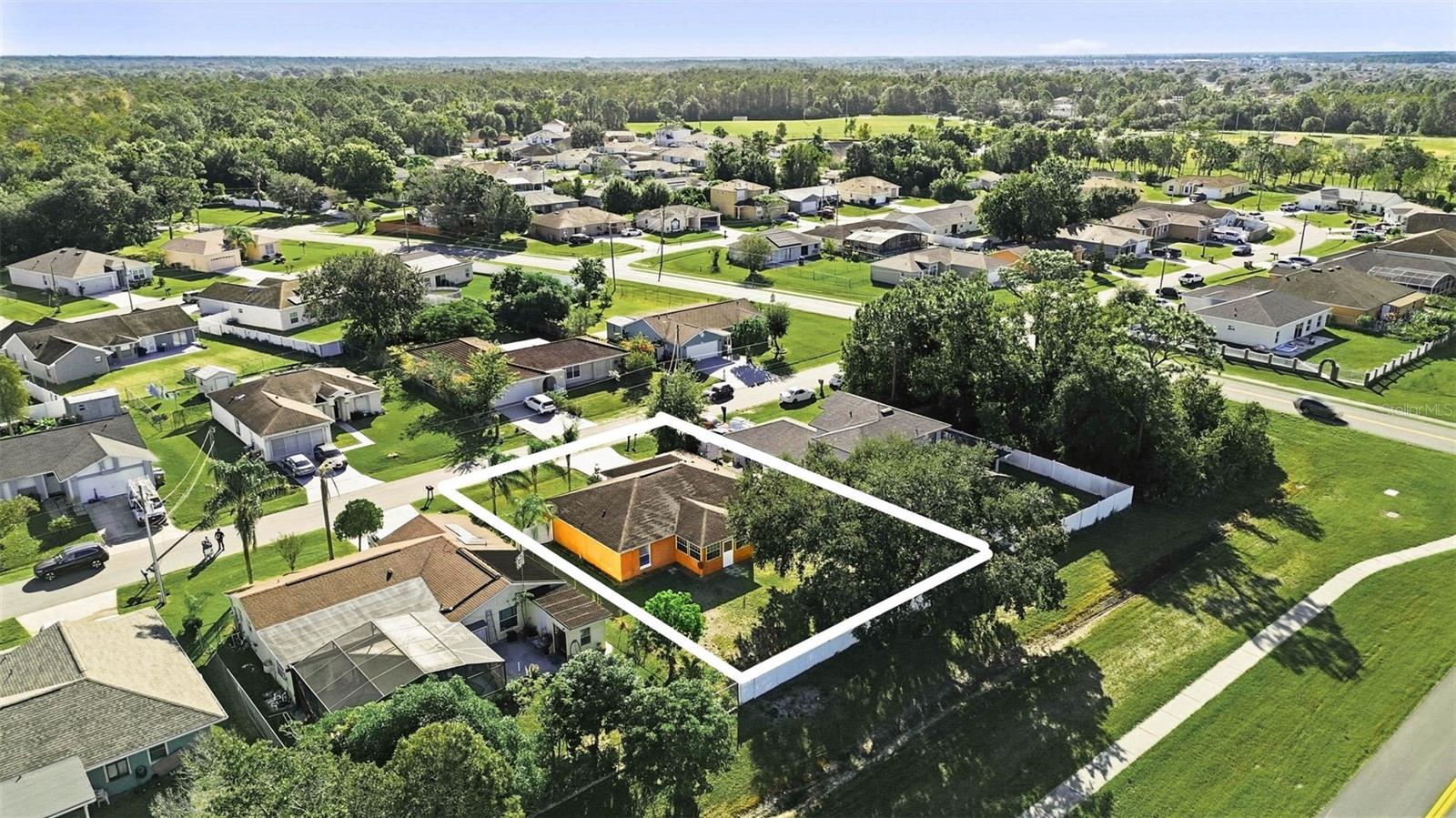 Image 40 of 44 For 904 San Carlos Way