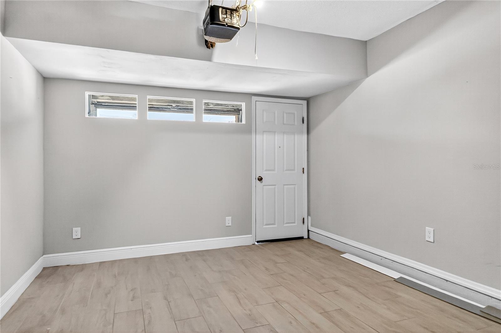 Image 14 of 32 For 1425 Carey Glen Circle