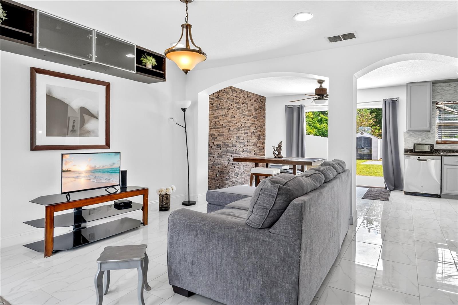 Image 3 of 32 For 1425 Carey Glen Circle