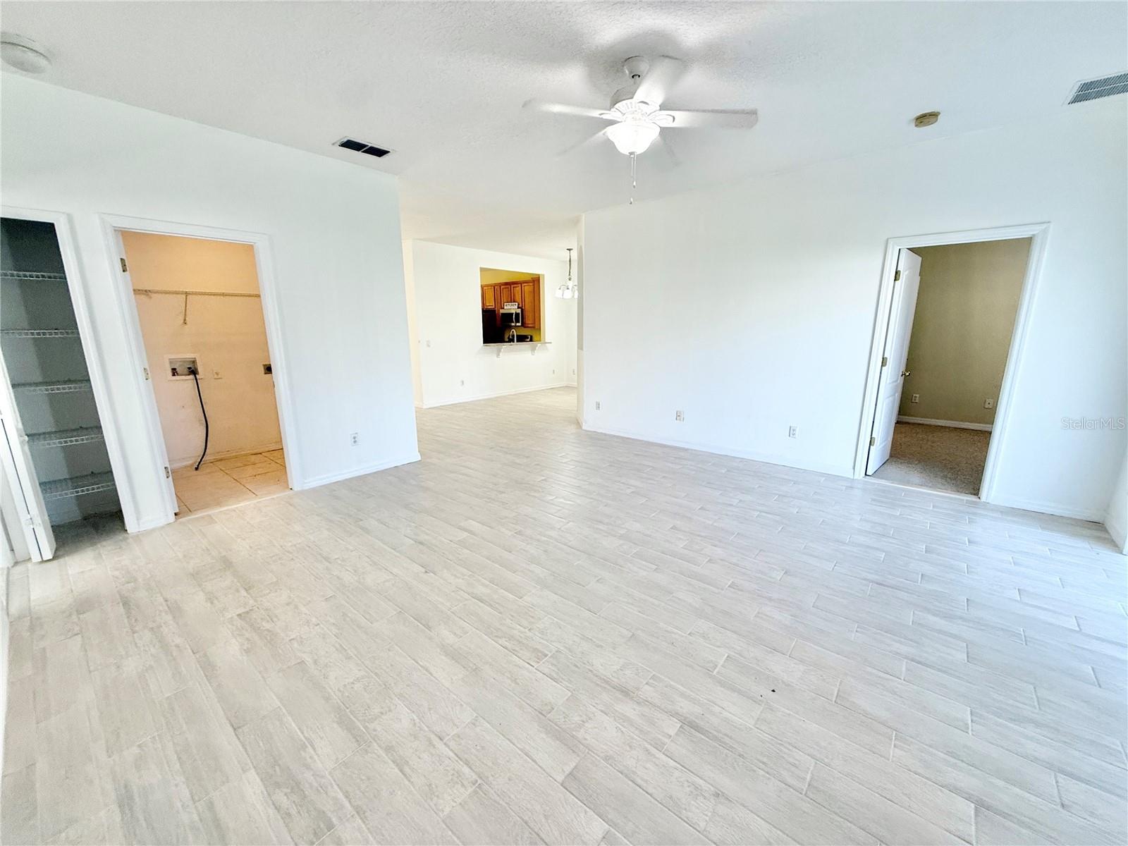 Image 11 of 30 For 4307 Creeks Run Boulevard