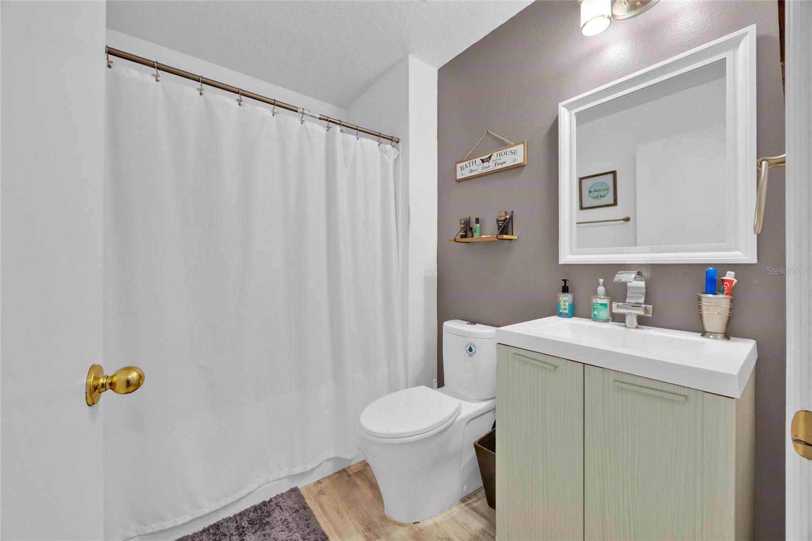 Image 21 of 26 For 4647 Caverns Drive