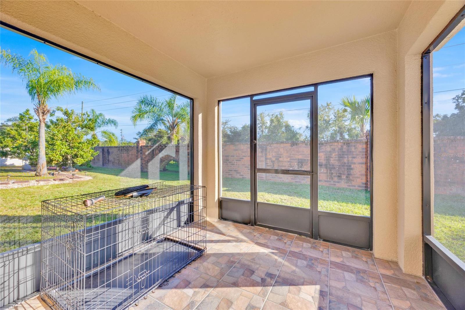 Image 4 of 26 For 4647 Caverns Drive