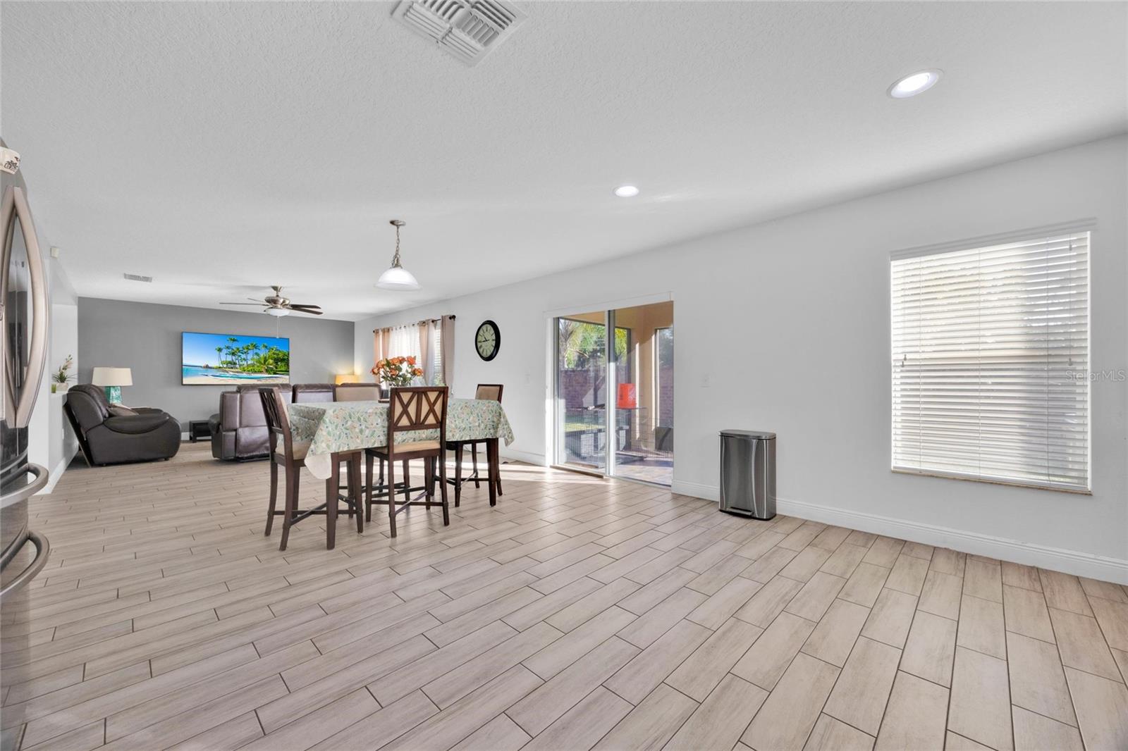 Image 7 of 26 For 4647 Caverns Drive