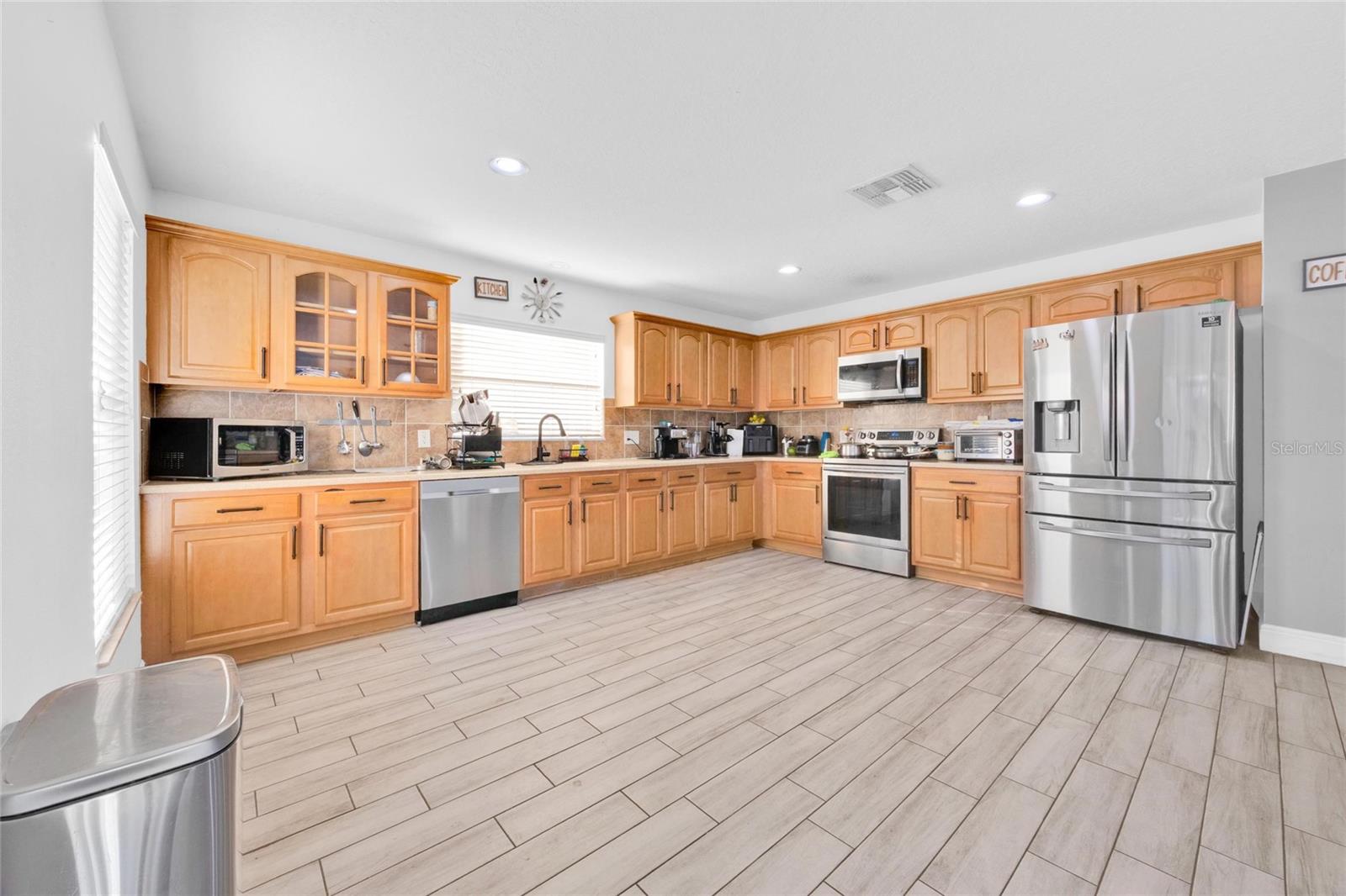 Image 9 of 26 For 4647 Caverns Drive