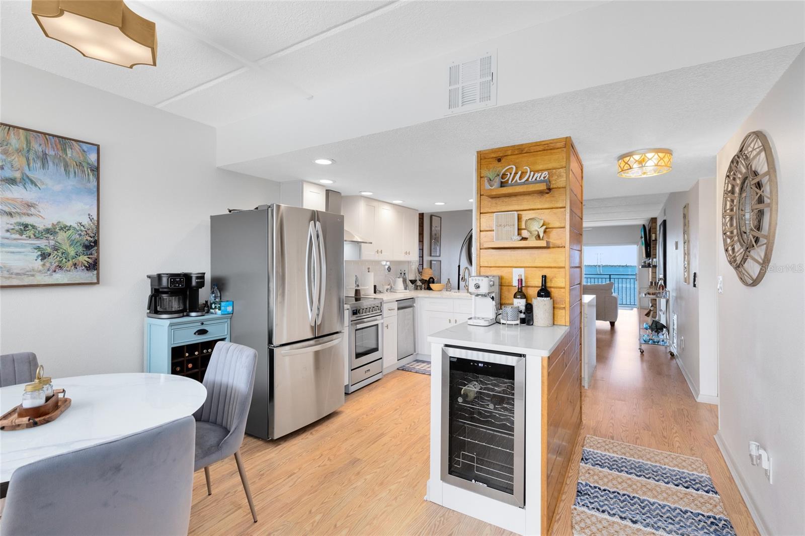 Image 3 of 40 For 3901 Dixie Highway Ne 409