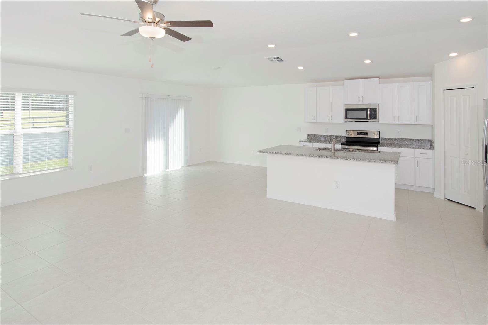 Image 3 of 35 For 36618 Garden Wall Way