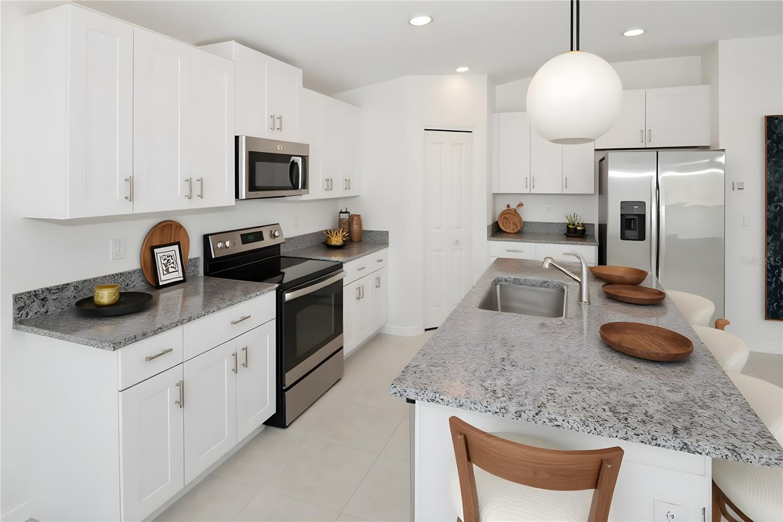 Image 8 of 35 For 36618 Garden Wall Way