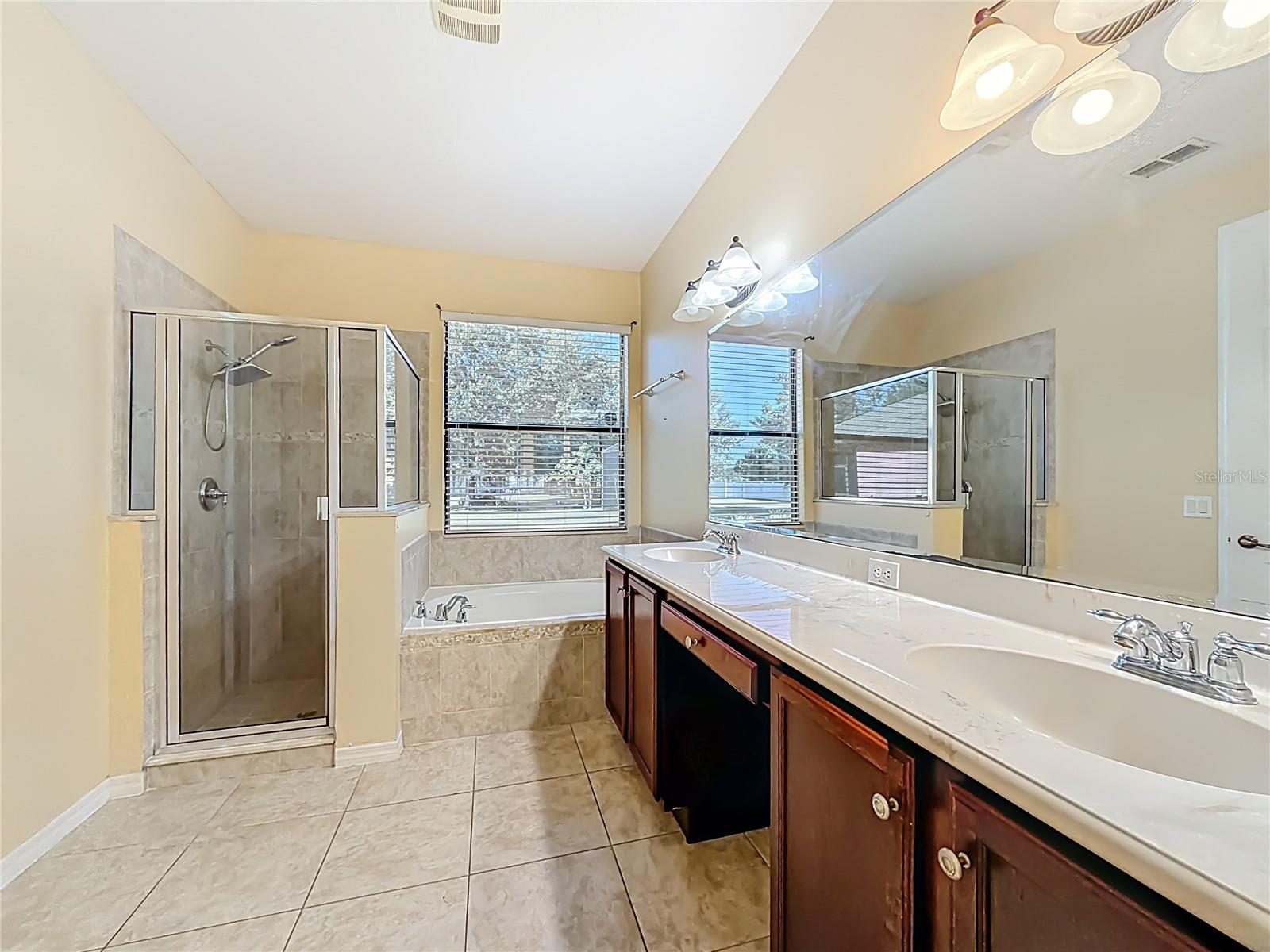 Image 23 of 39 For 3984 Blossom Dew Drive