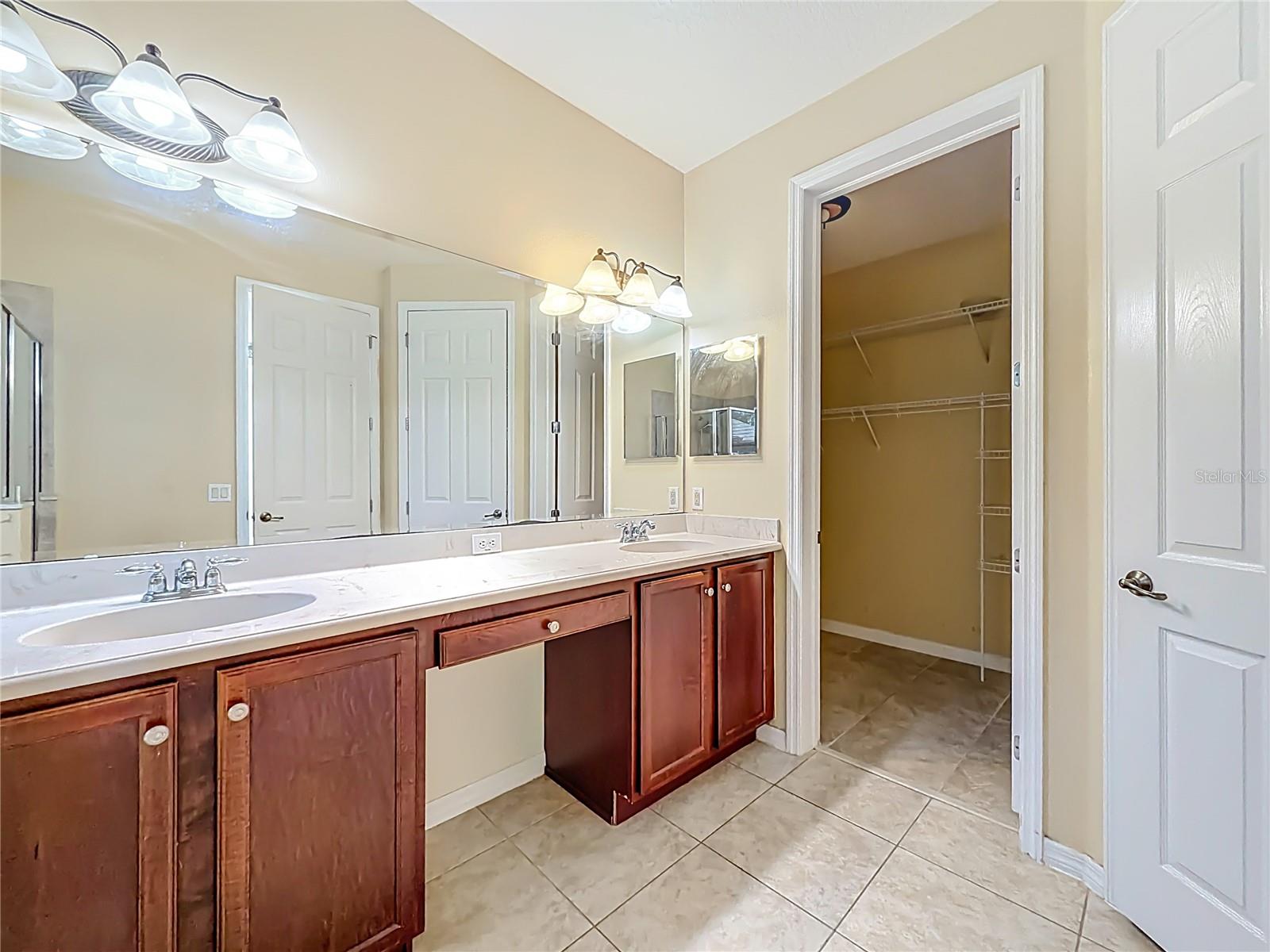 Image 24 of 39 For 3984 Blossom Dew Drive