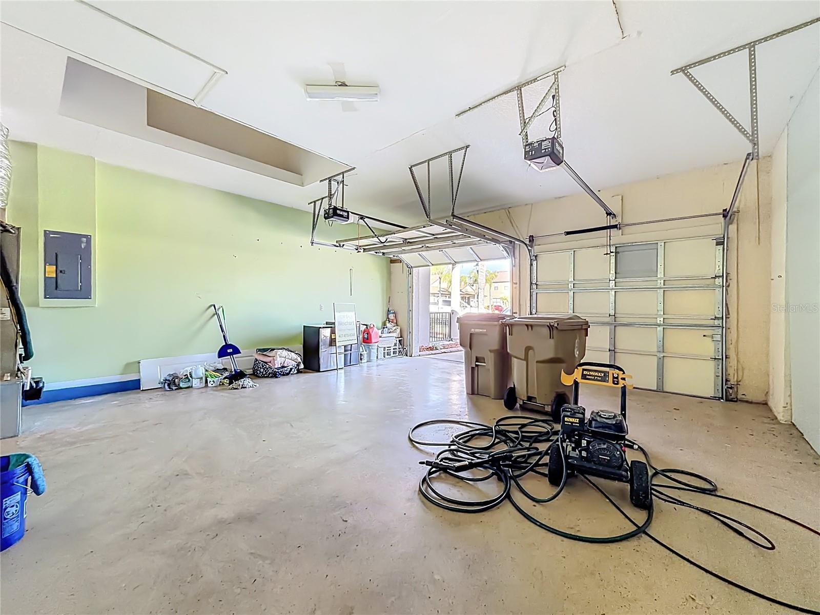 Image 32 of 39 For 3984 Blossom Dew Drive