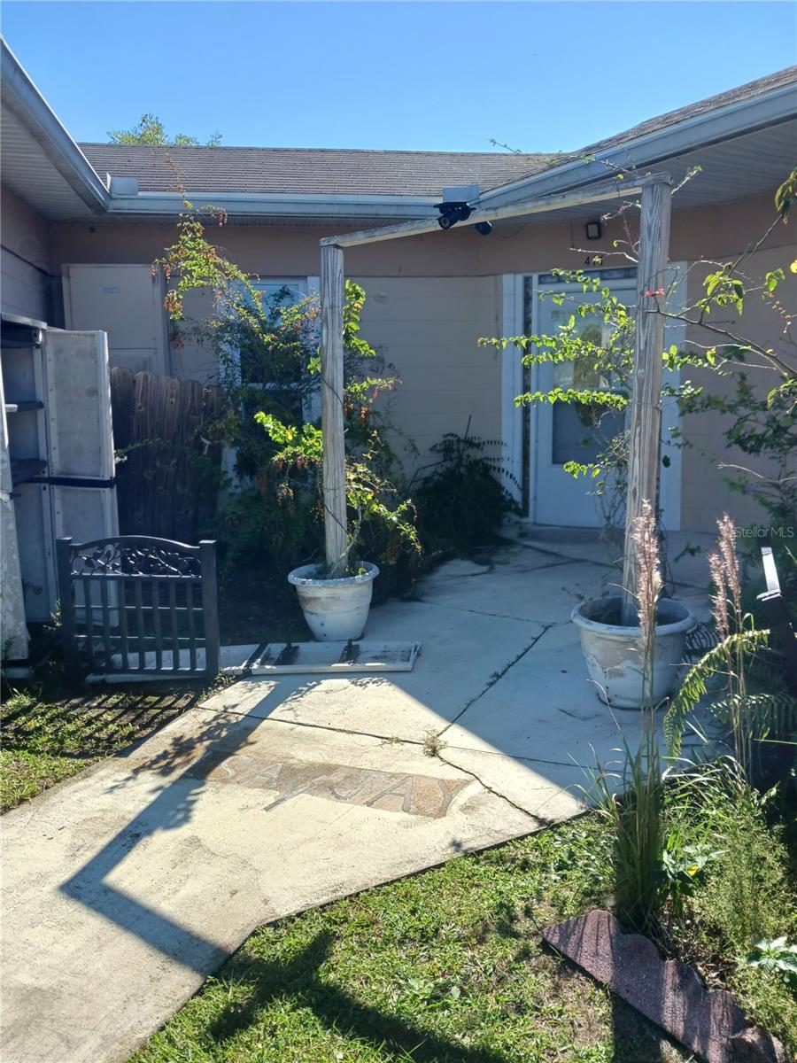 Details for 417 Club Circle, LAKESHORE, FL 33854