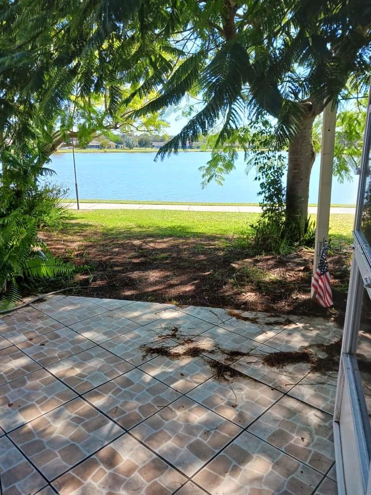 Image 21 of 51 For 417 Club Circle