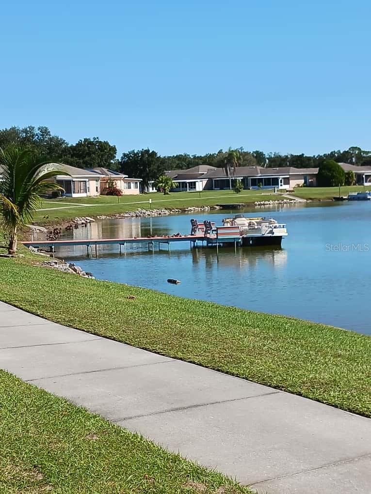 Image 24 of 51 For 417 Club Circle