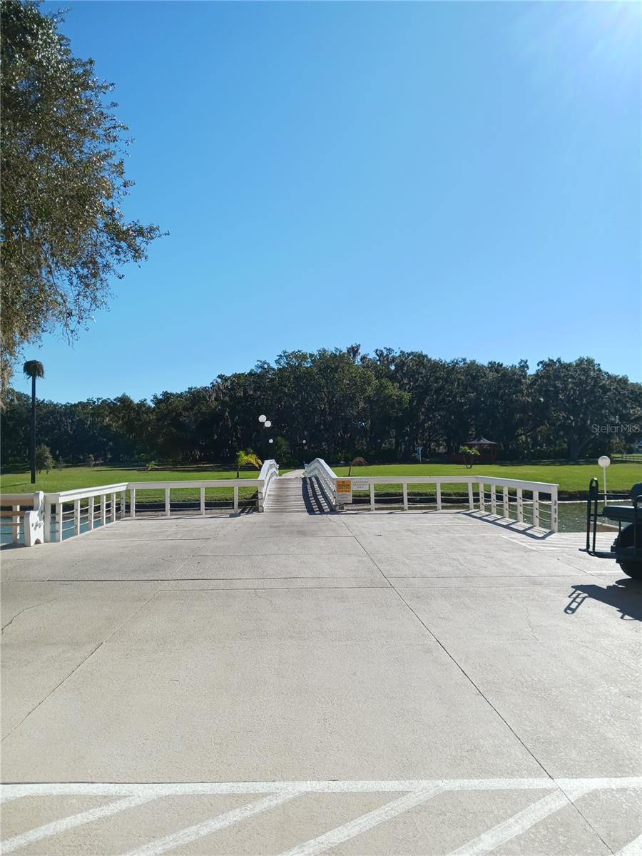 Image 37 of 51 For 417 Club Circle