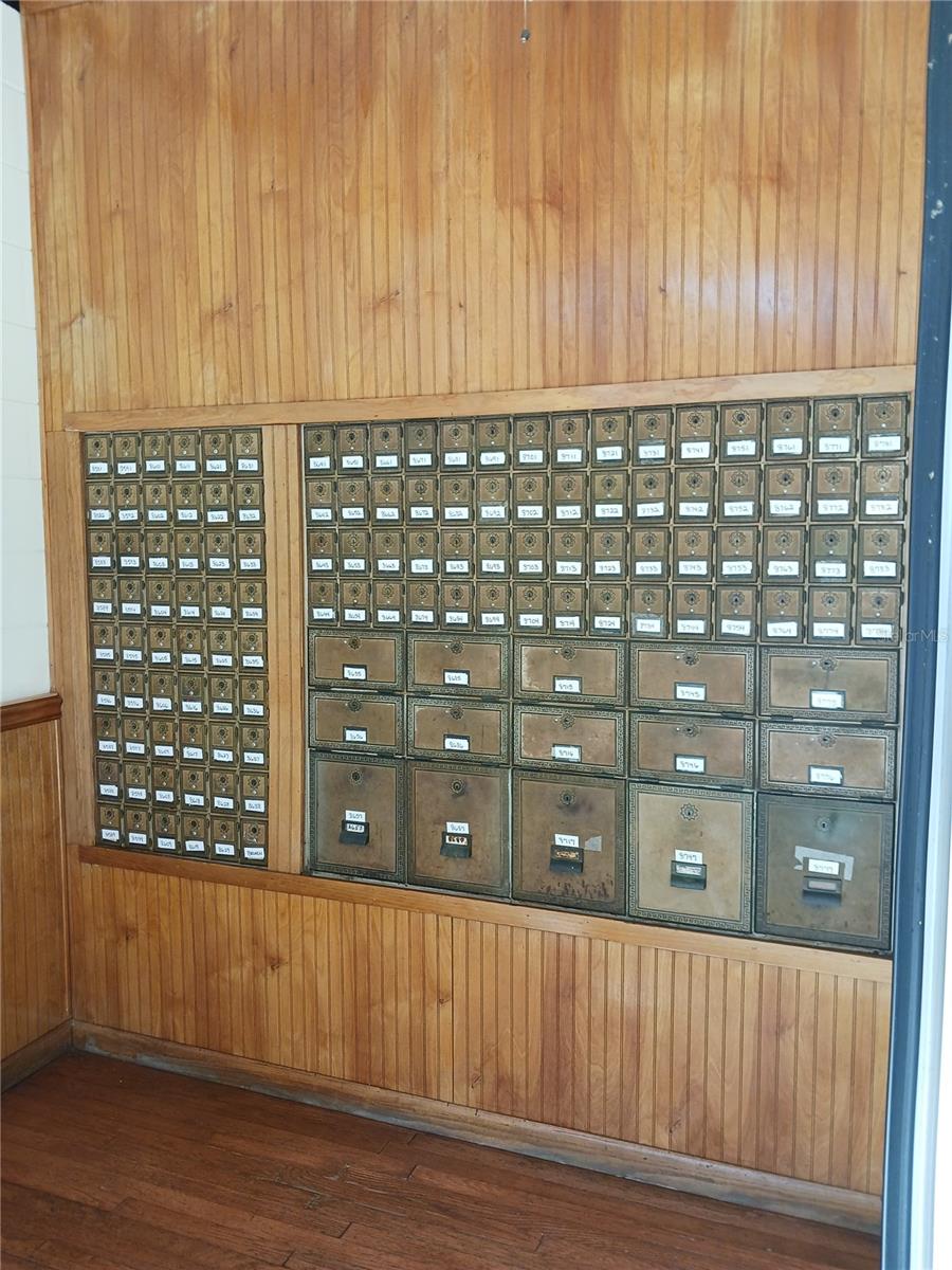 Image 44 of 51 For 417 Club Circle