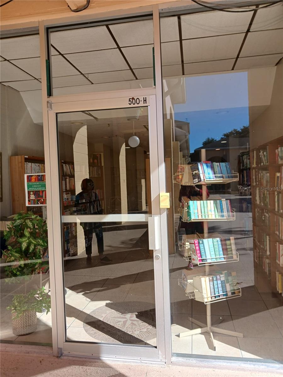 Image 47 of 51 For 417 Club Circle