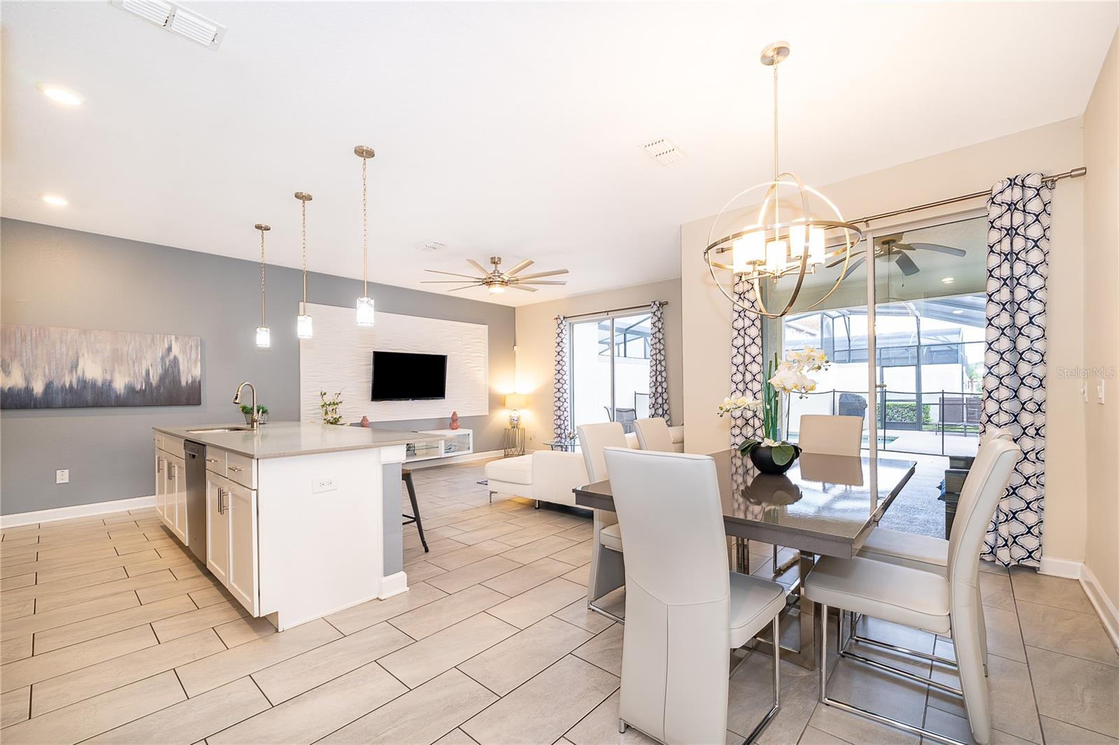 Image 3 of 37 For 4833 Lullaby Lane