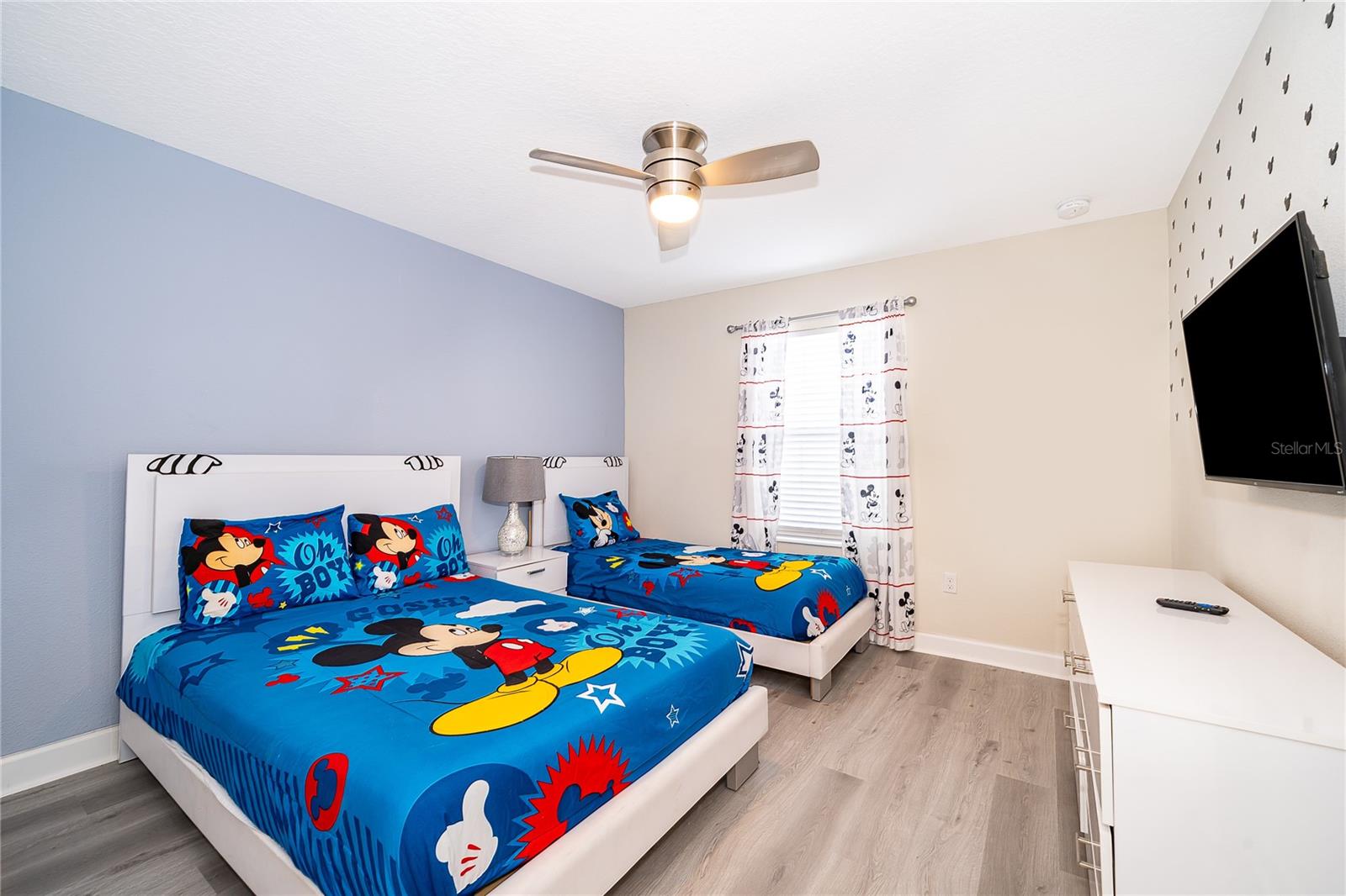 Image 7 of 37 For 4833 Lullaby Lane