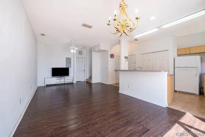 Image 17 of 33 For 1246 Beach Circle