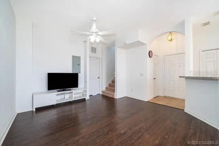 Image 18 of 33 For 1246 Beach Circle