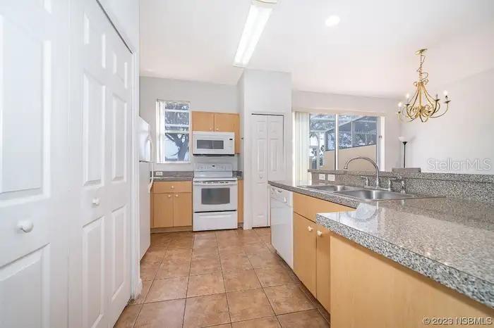 Image 20 of 33 For 1246 Beach Circle