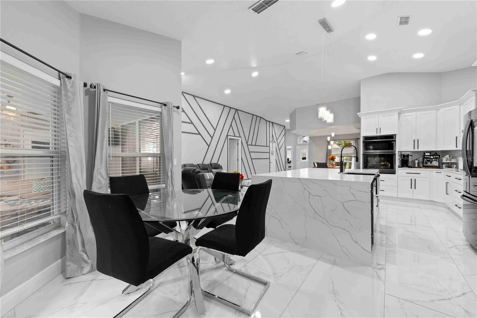 Image 13 of 39 For 416 Becky Street