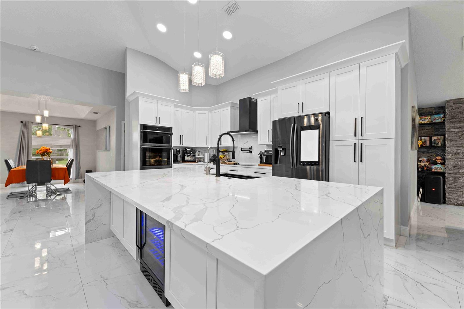 Image 16 of 39 For 416 Becky Street