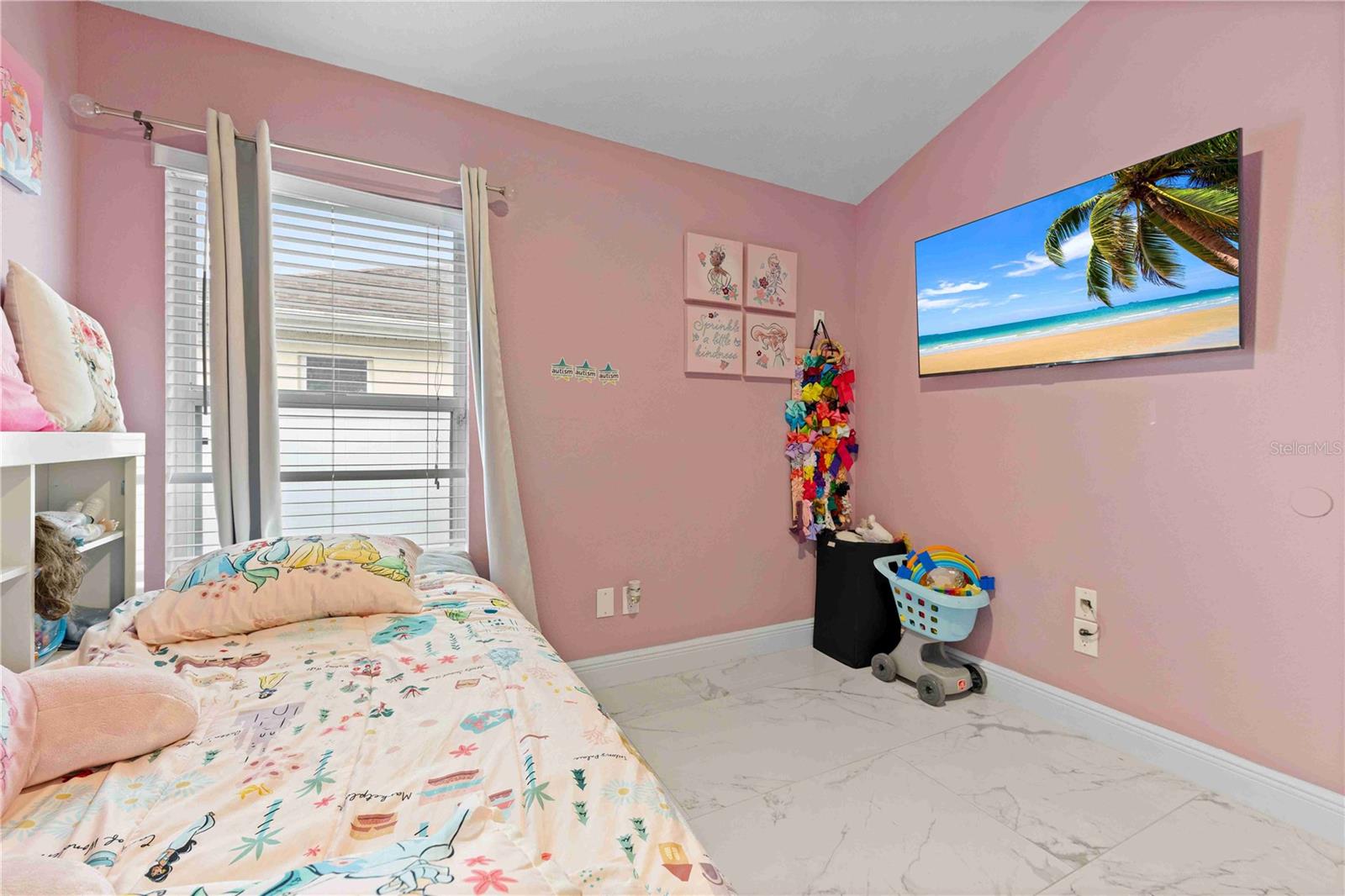 Image 33 of 39 For 416 Becky Street