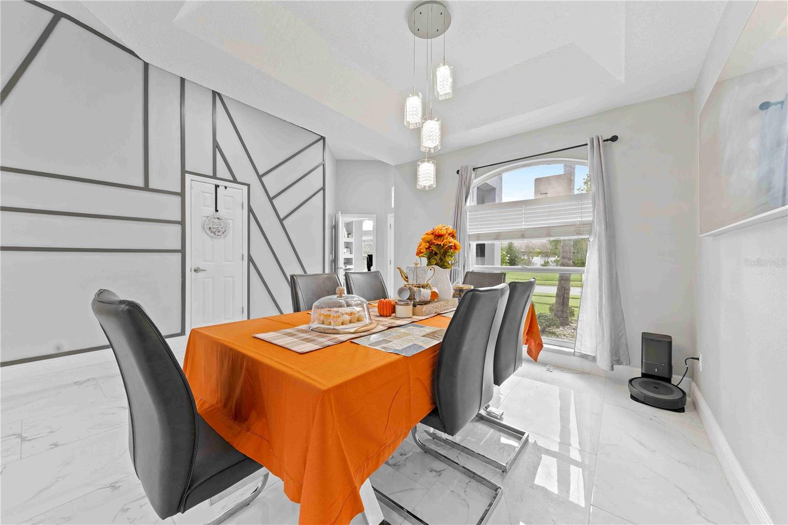 Image 8 of 39 For 416 Becky Street