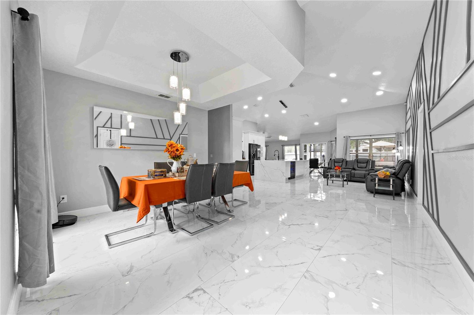 Image 9 of 39 For 416 Becky Street