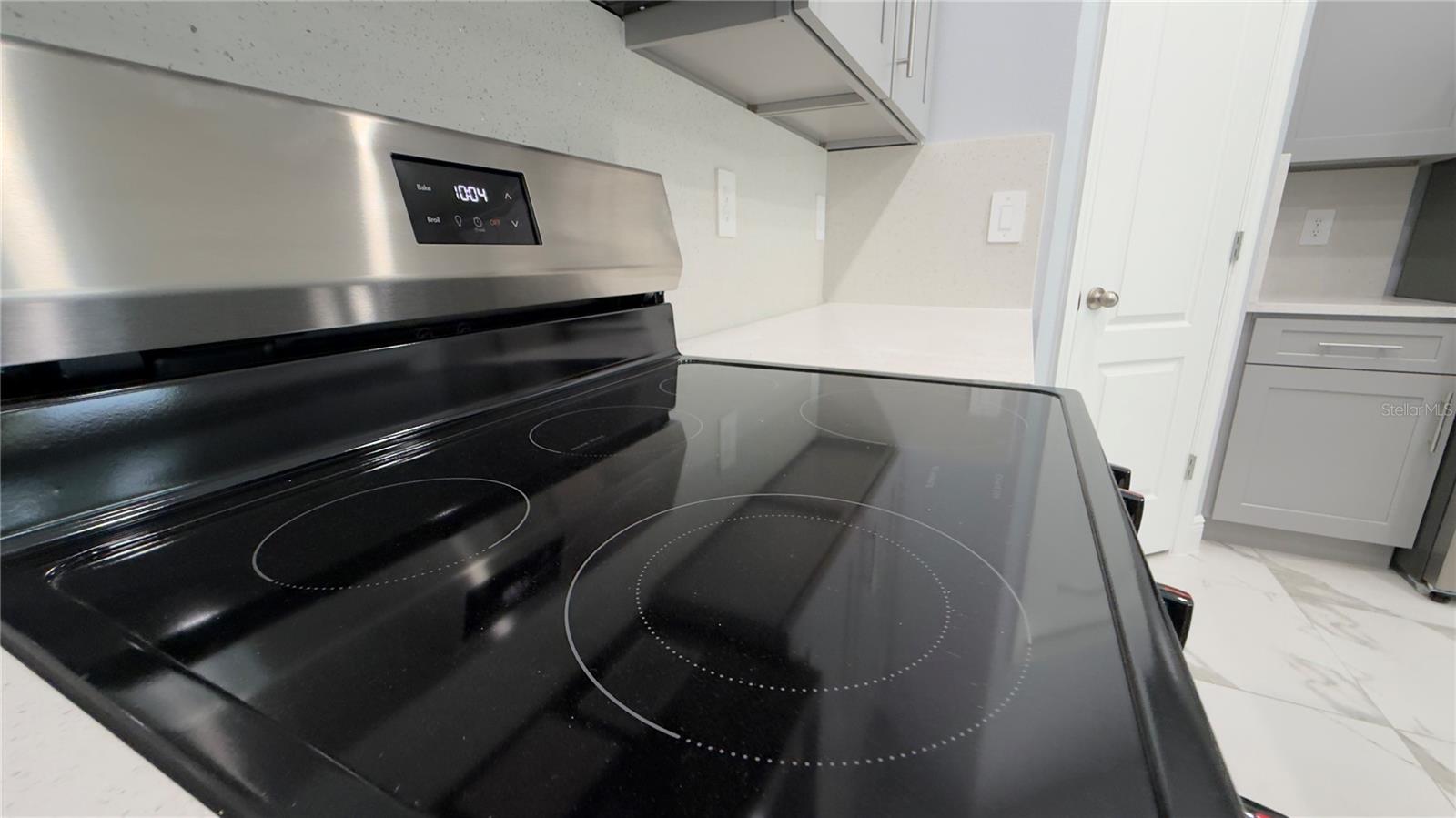 Image 21 of 36 For 706 Thacker  