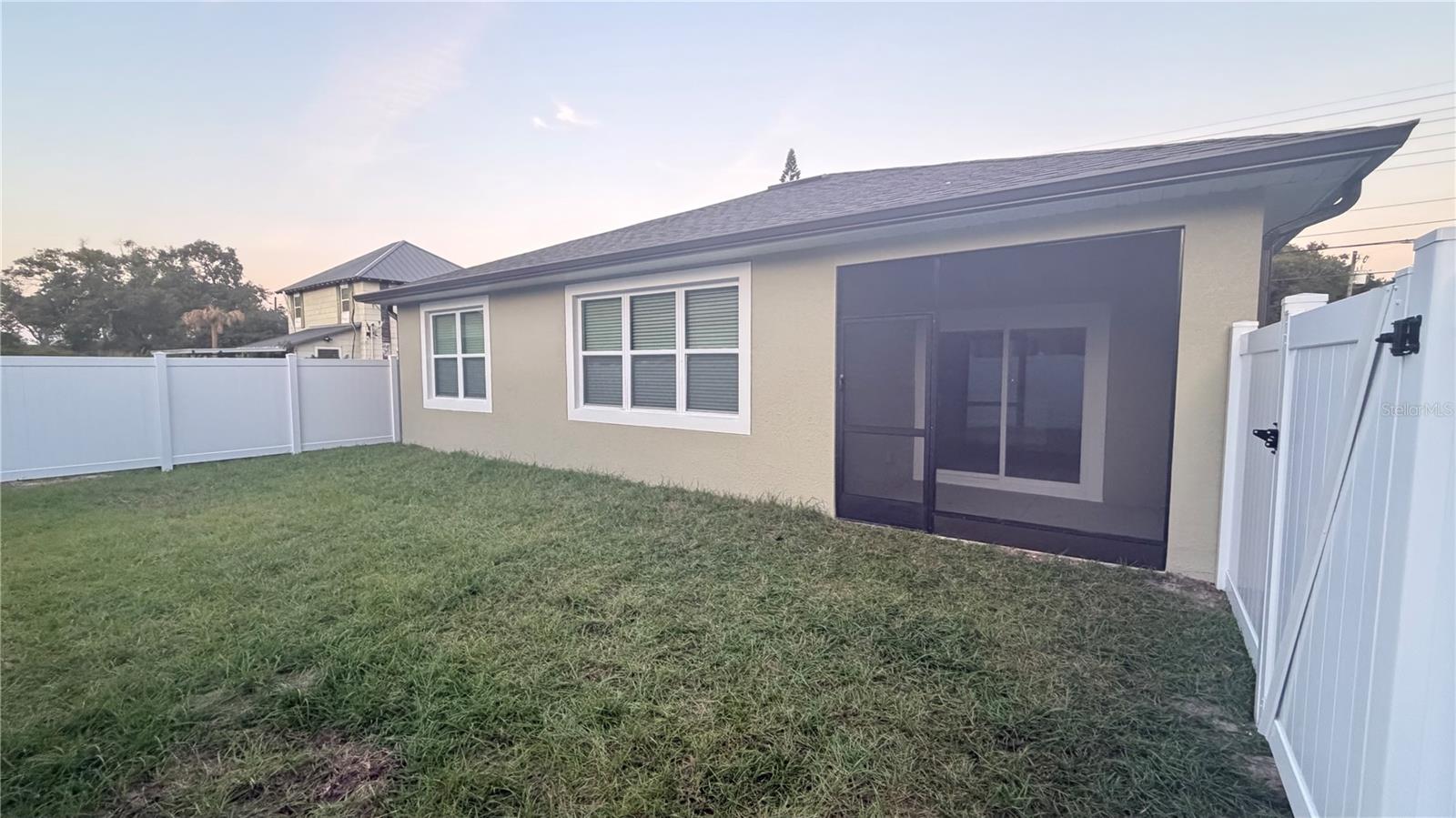 Image 35 of 36 For 706 Thacker  