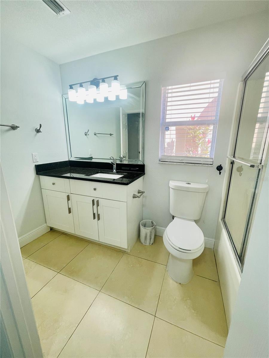 Image 21 of 41 For 2531 Hamlet Lane