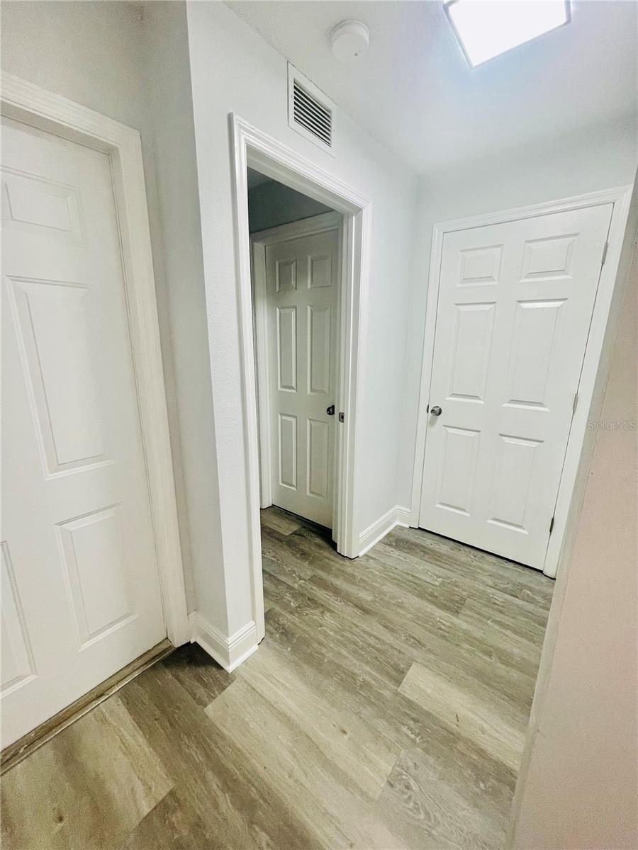 Image 27 of 41 For 2531 Hamlet Lane