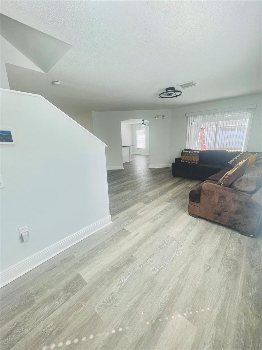 Image 6 of 41 For 2531 Hamlet Lane