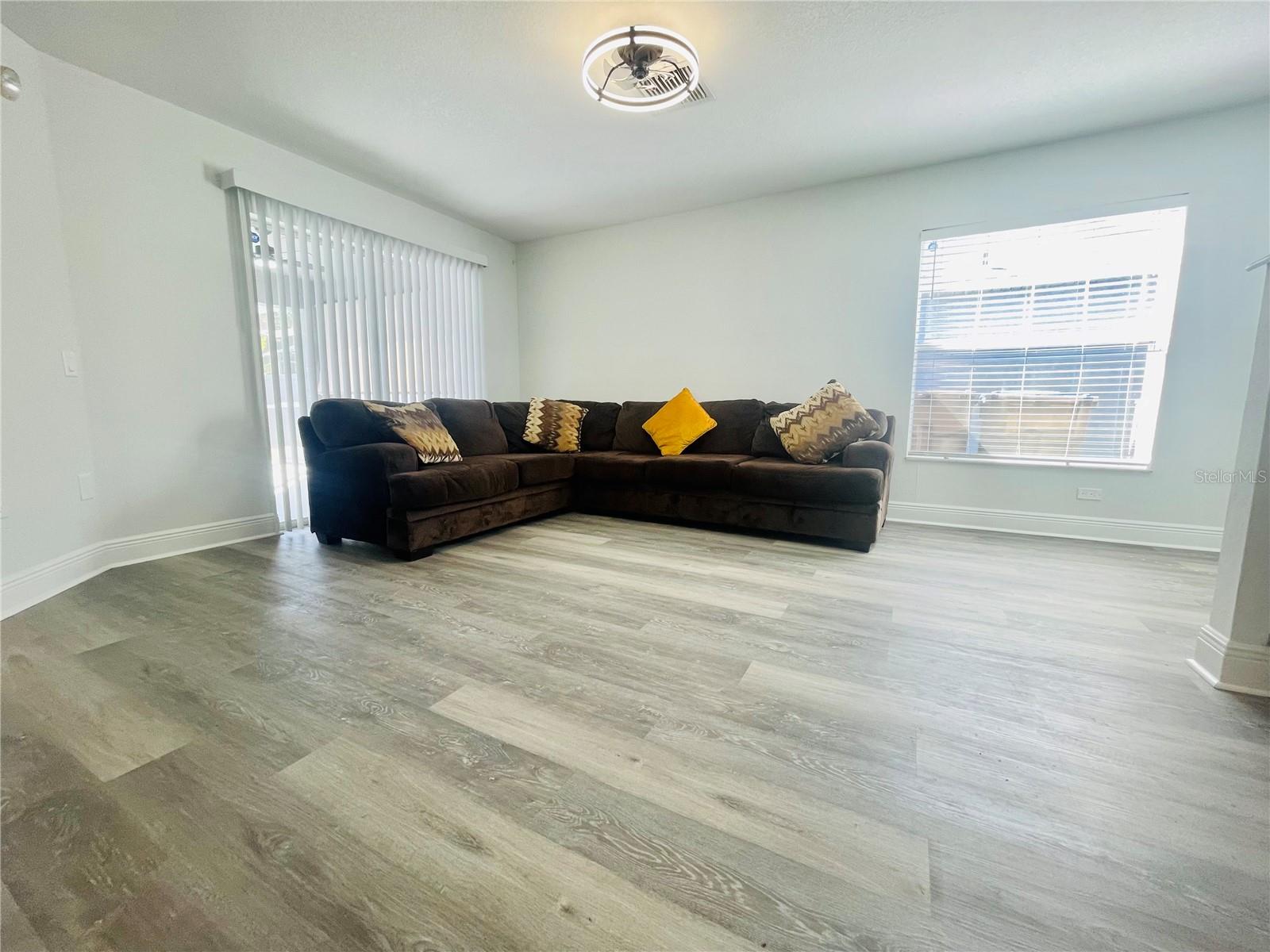 Image 7 of 41 For 2531 Hamlet Lane