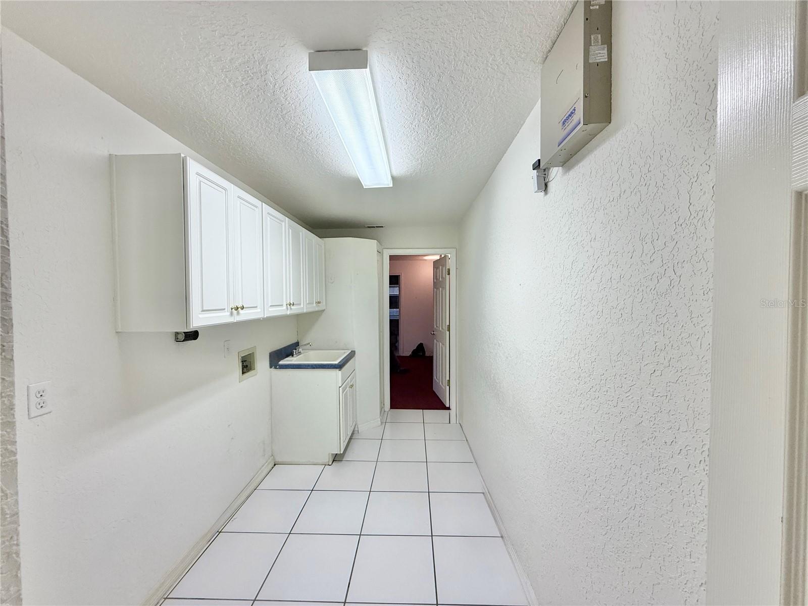 Image 32 of 53 For 5829 Guenevere Court