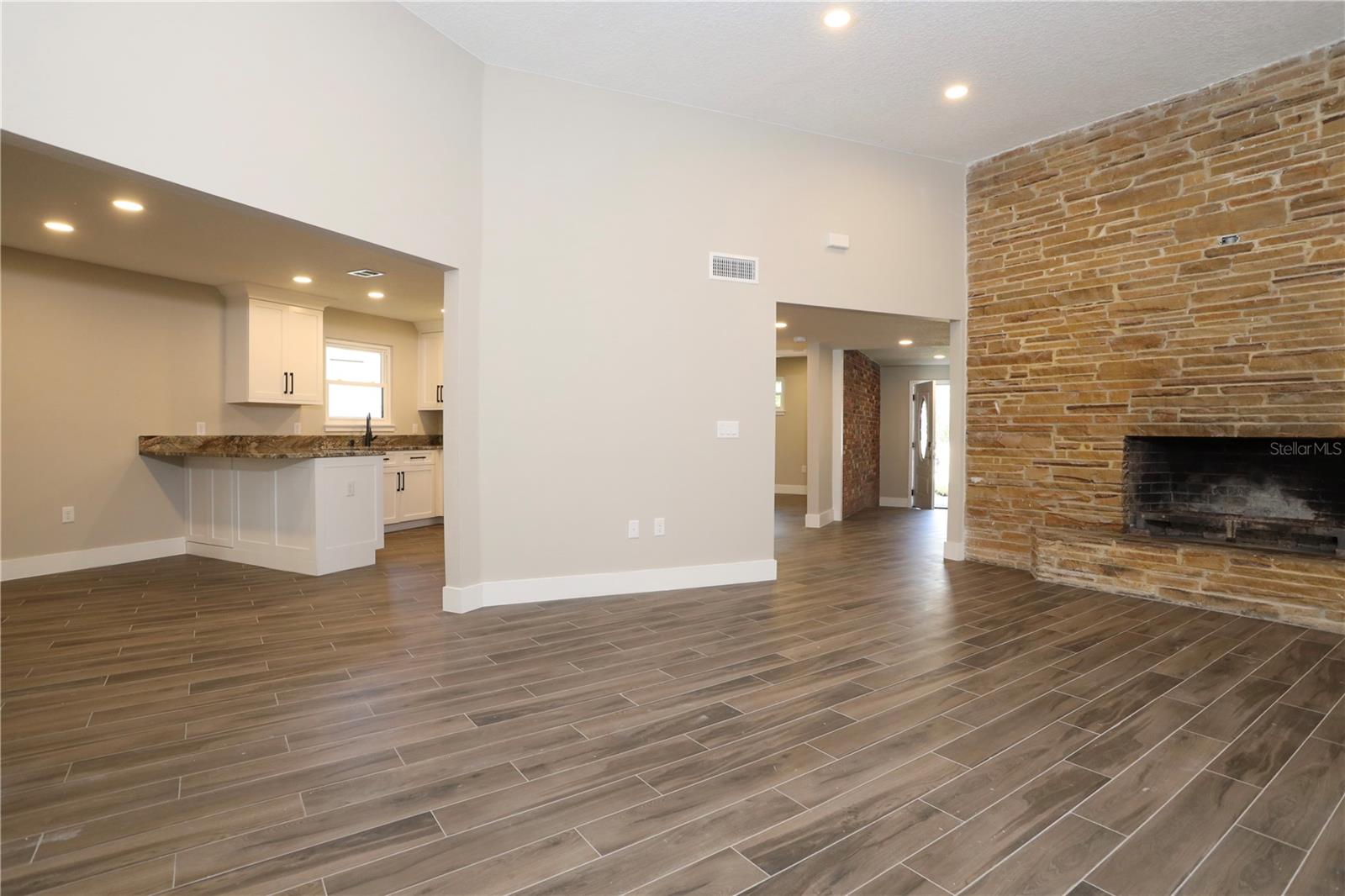 Image 13 of 35 For 3040 Knowles Boulevard