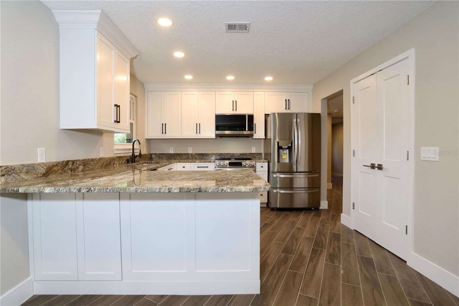 Image 15 of 35 For 3040 Knowles Boulevard