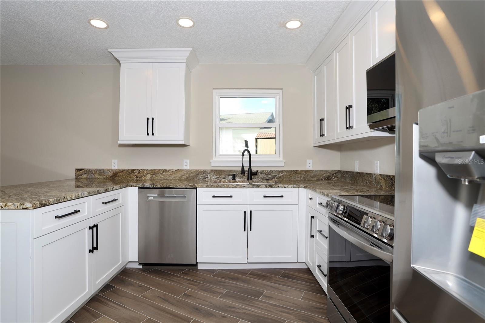 Image 19 of 35 For 3040 Knowles Boulevard