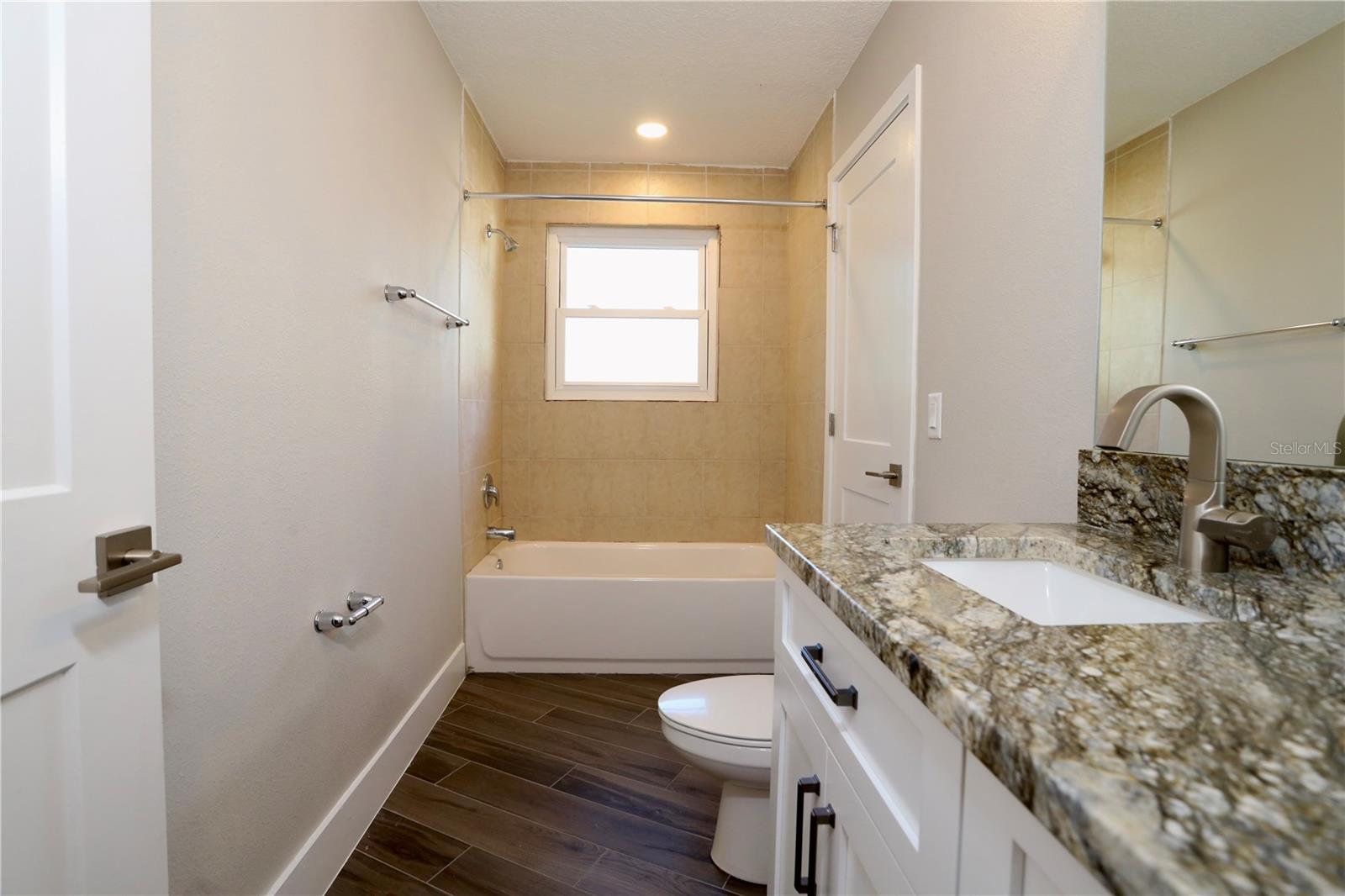 Image 26 of 35 For 3040 Knowles Boulevard