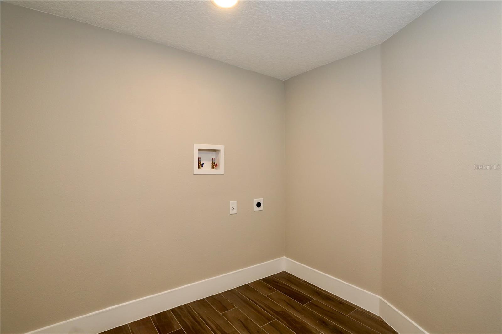 Image 28 of 35 For 3040 Knowles Boulevard